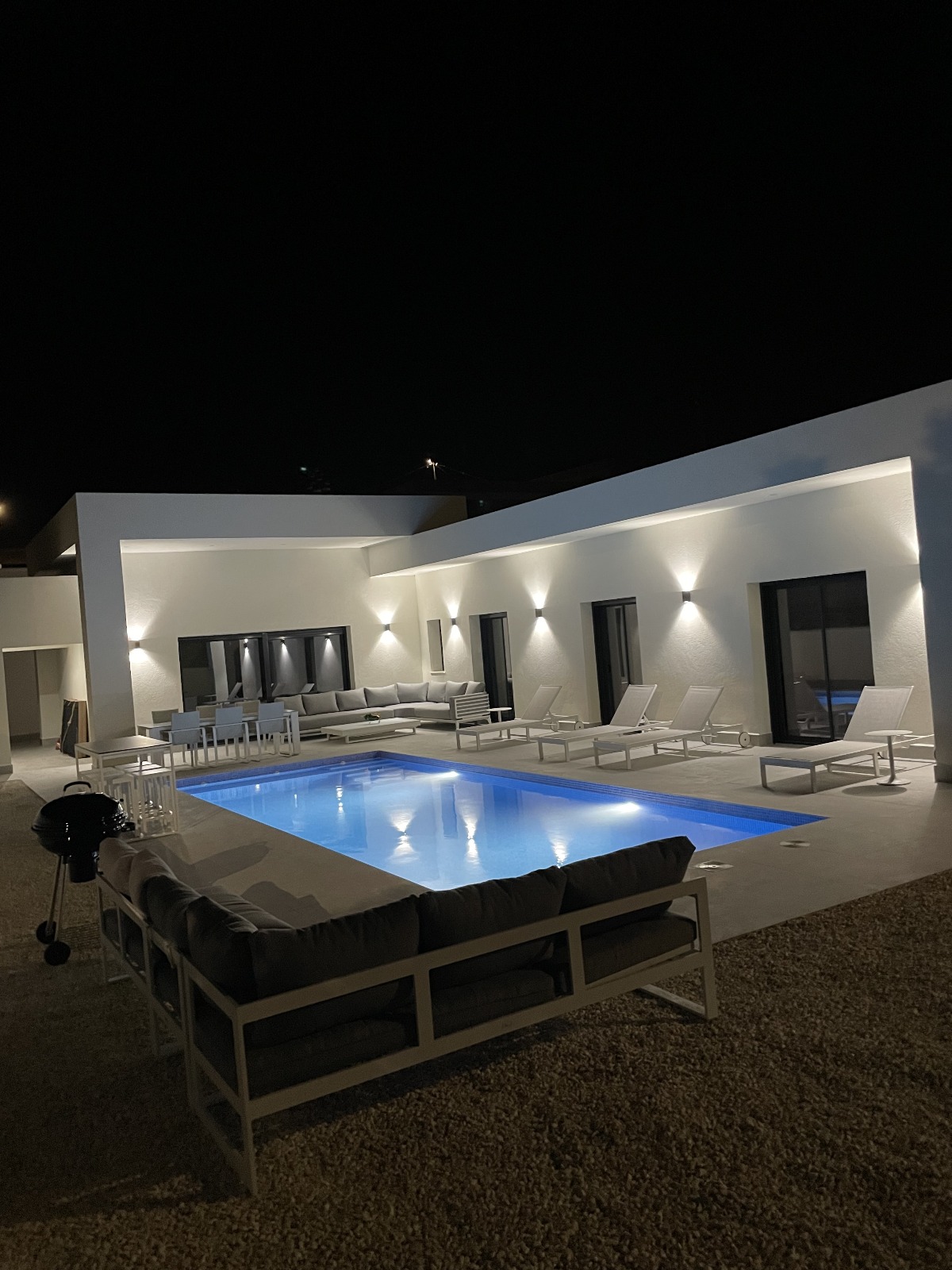 Located in the charming town of La Romana, this detached villa offers a perfect combination of comfo