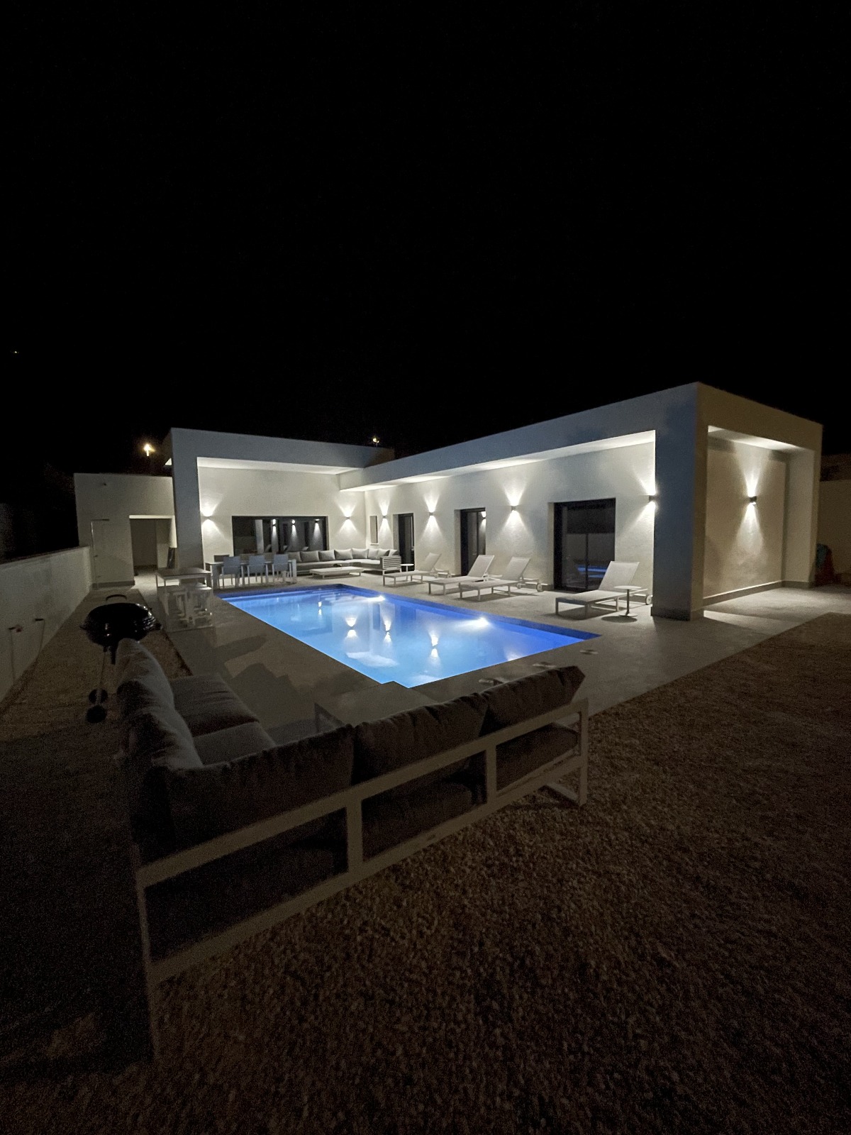 Located in the charming town of La Romana, this detached villa offers a perfect combination of comfo