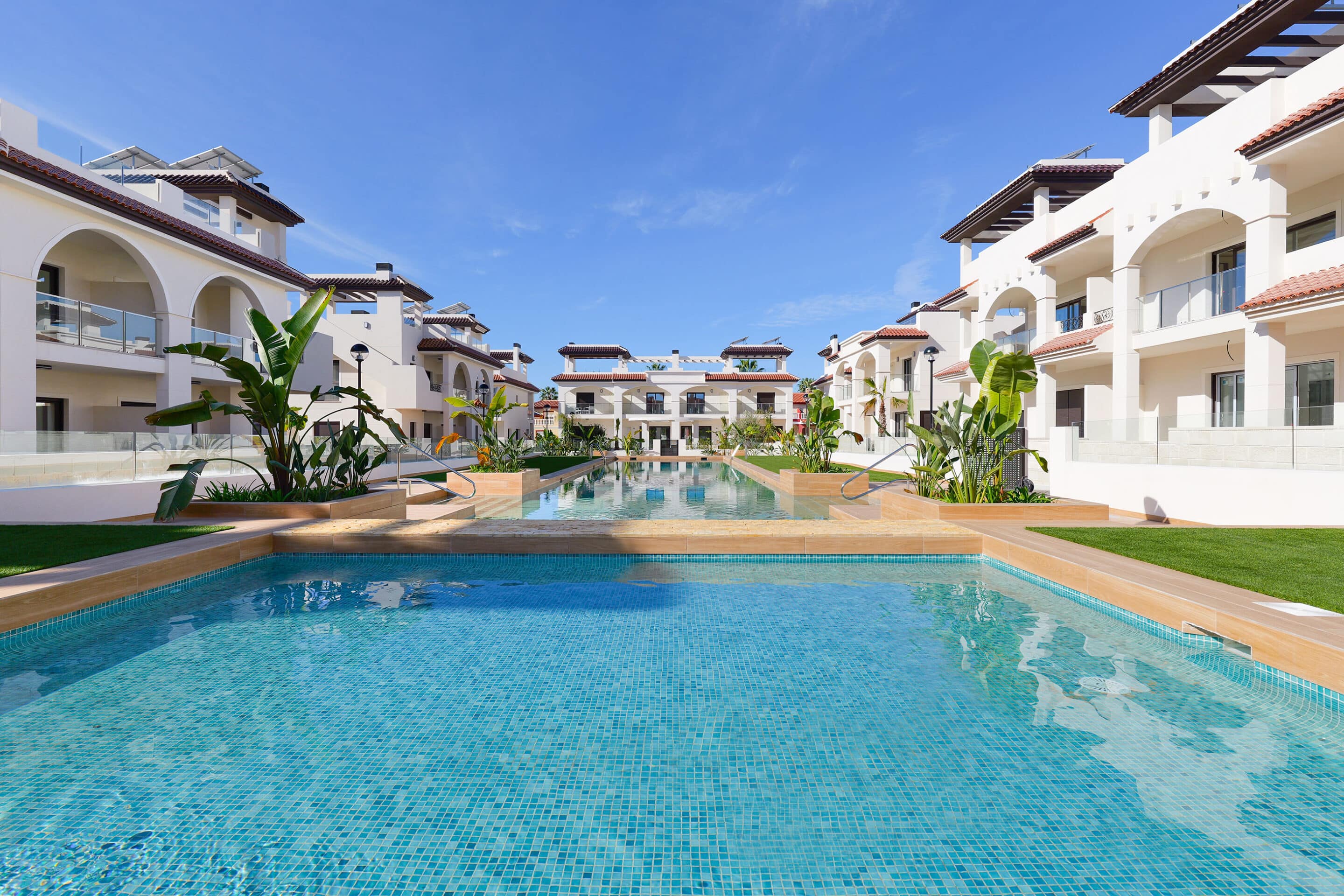 Located in the charming Ciudad Quesada, this residential complex offers a selection of 20 properties - Image 1
