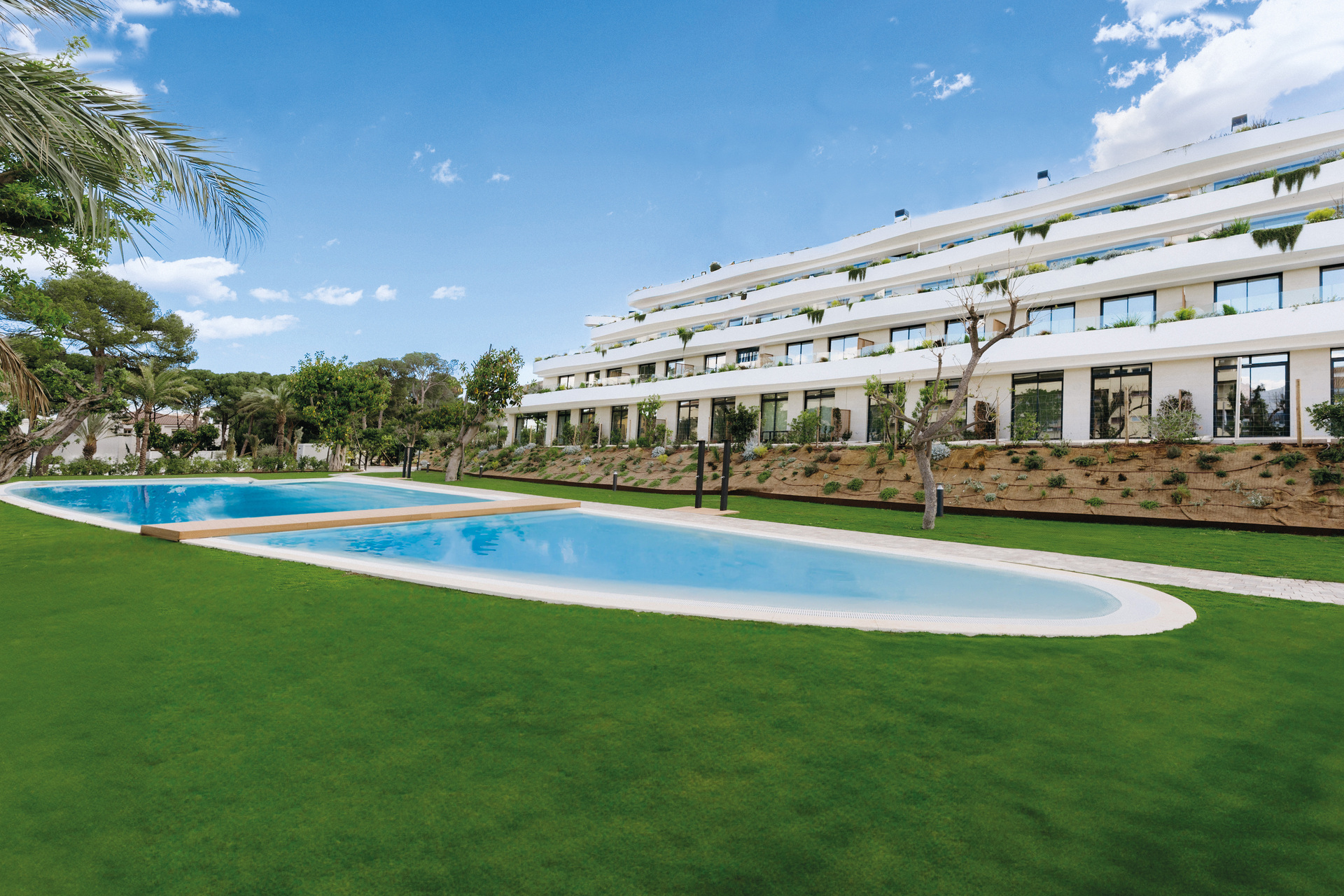 Located in the charming town of Alfaz del Pi, this exclusive residential complex offers a variety of - Image 1