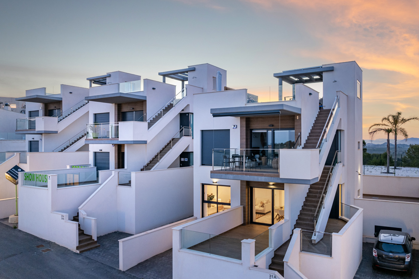 Located in the charming town of San Miguel de Salinas, this exclusive residential complex offers a s - Image 1