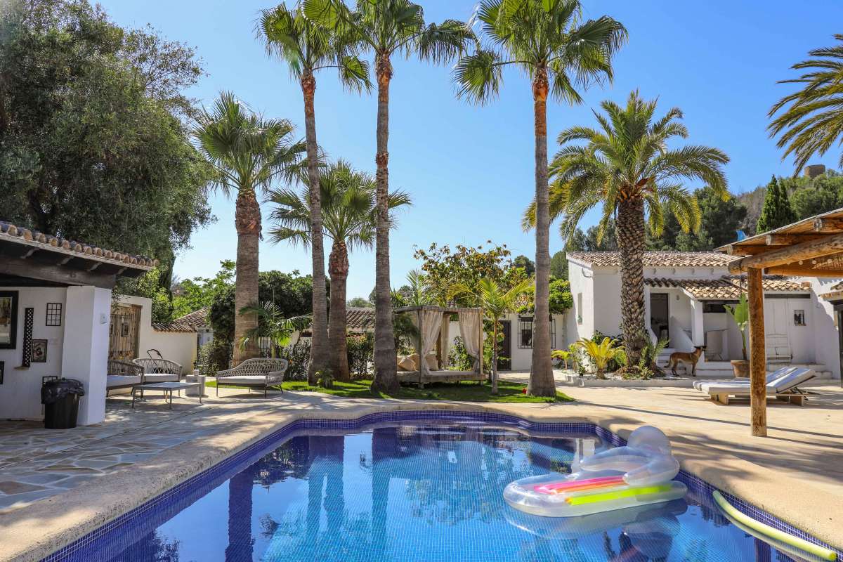 Exquisite Country Finca for Sale in the Heart of Jesús PobreWe are proud to present this stunning co - Image 1