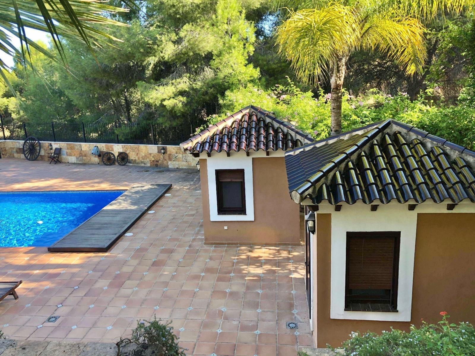 An exceptional residence in the heart of El Palmar, where luxury, comfort, and nature come together