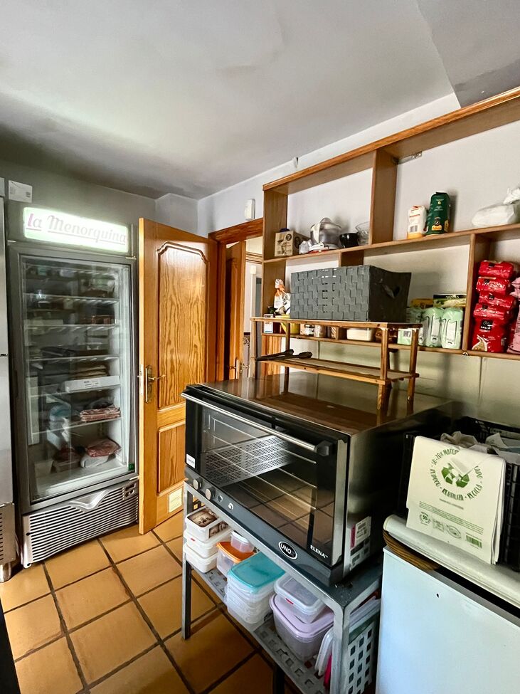 Successful family restaurant business, selling due to the retirement of the owners