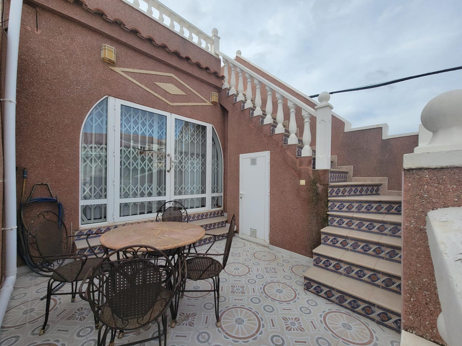 Cosy semi-detached corner house with two floors and solarium (16m2), near La Mata Natural Park - Image 1