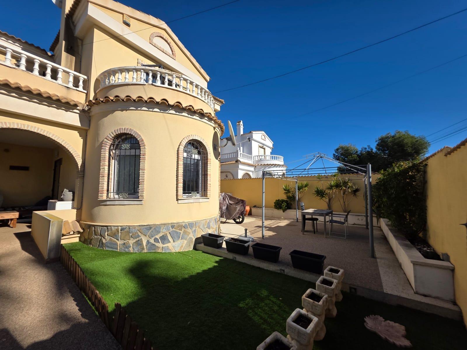 Spectacular Independent Villa in Villamartín – Privacy, Jacuzzi, and Renovated Basement Discover the - Image 1