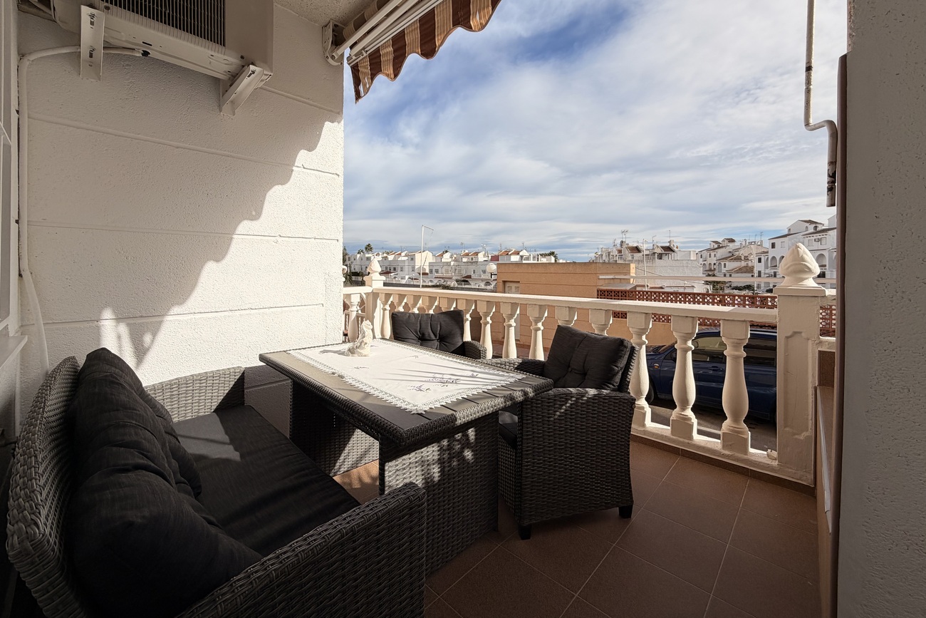 COMFORTABLE, FULLY RENOVATED APARTMENT LOCATED IN THE QUIET RESIDENTIAL COMPLEX URBANIZACIÓN CALAS B - Image 1