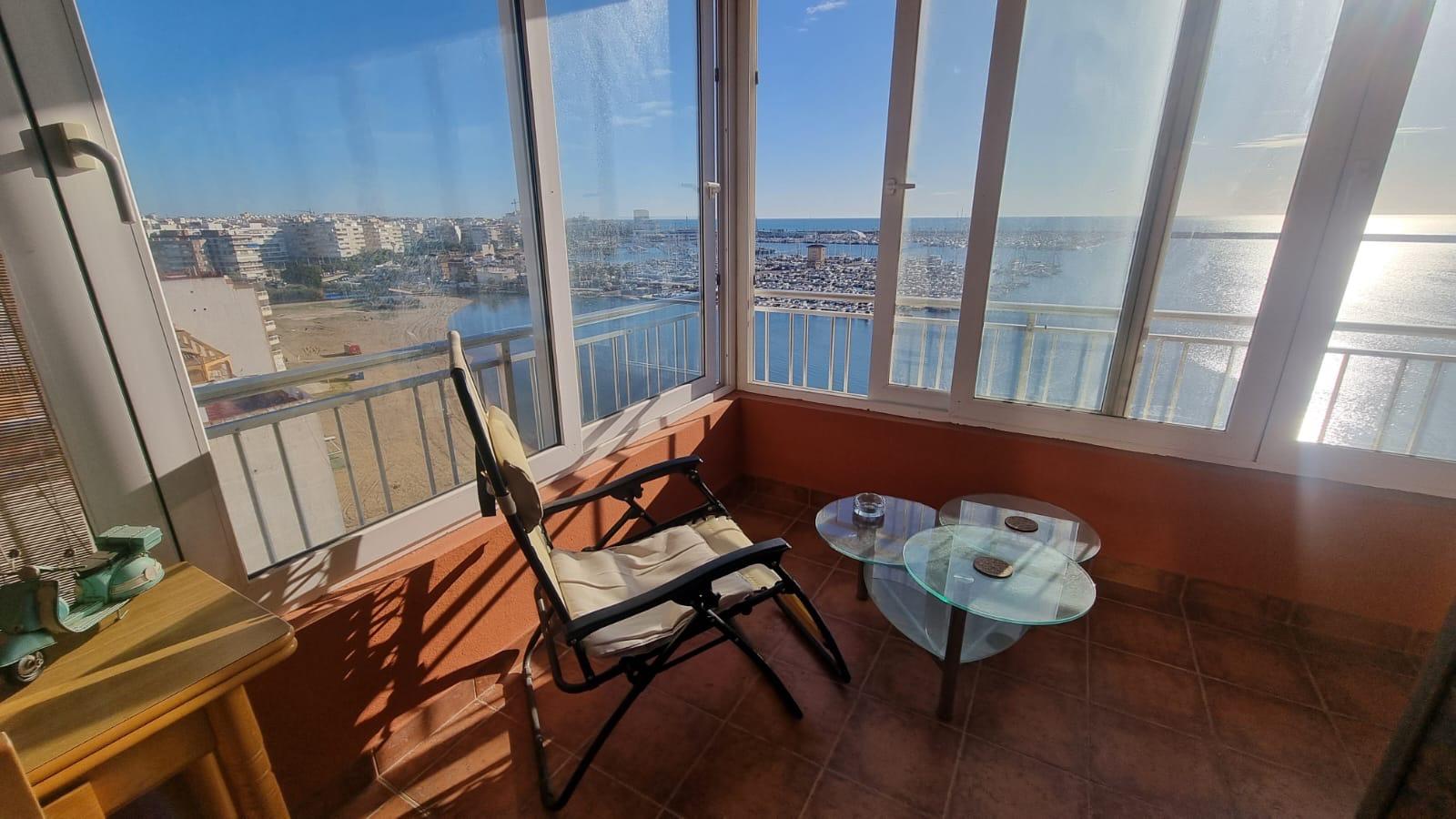 Discover this stunning penthouse in the sought-after El Acequión area of ​​Torrevieja, in the iconic - Image 1