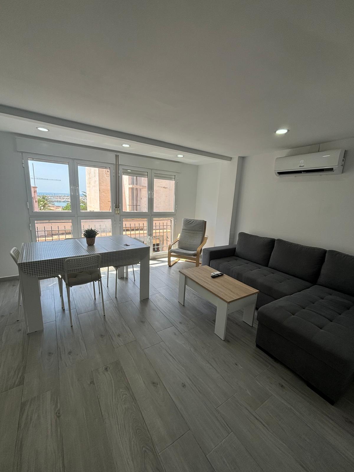 Bright apartment with sea, harbour and leisure area views – fully renovatedThis bright apartment for - Image 1