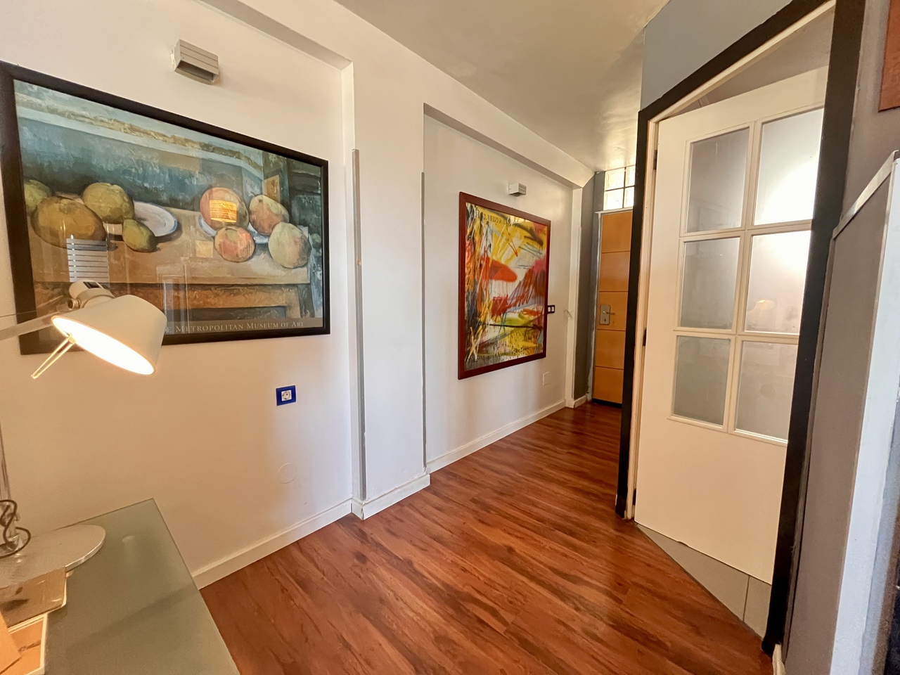 Discover this beautifully renovated 1-bedroom apartment in the sought-after of Torrevieja - Image 1