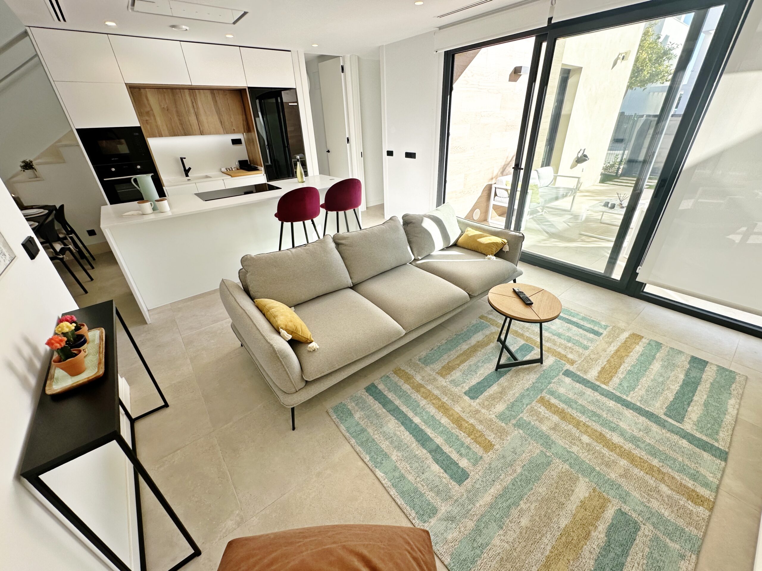 WOW take a look at this stunning villa - Image 1