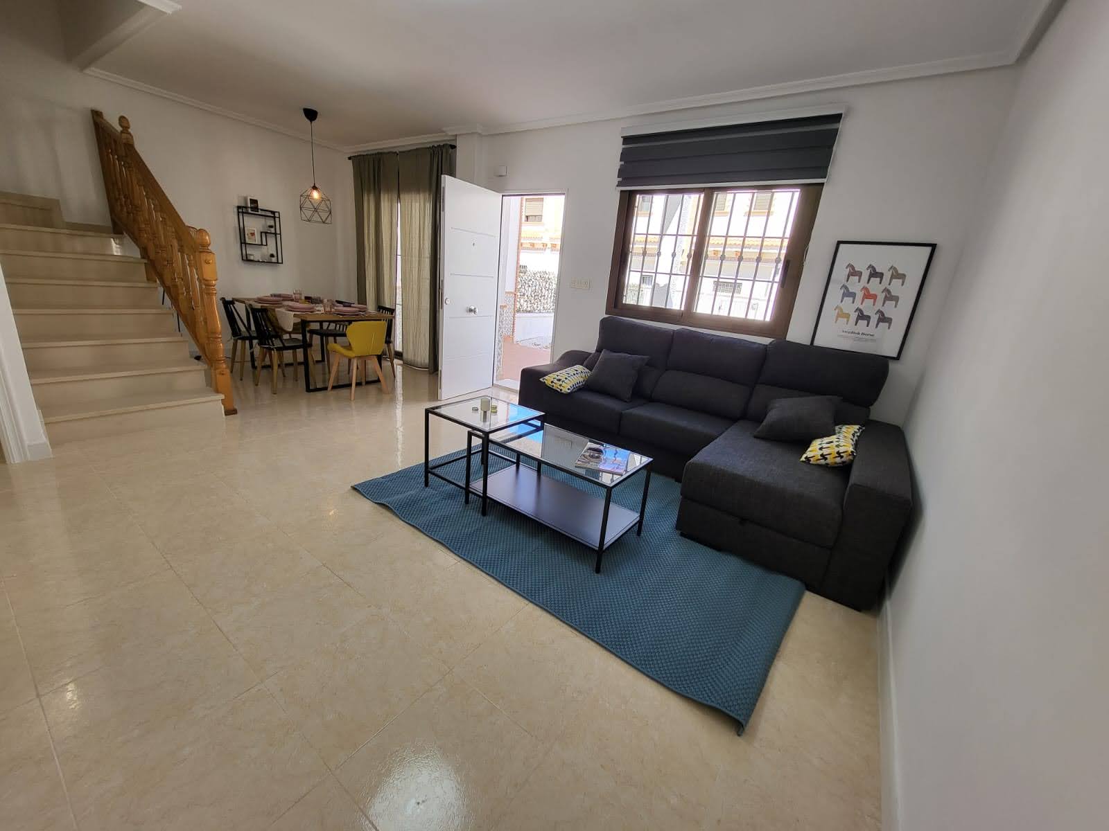 Beautiful and spacious fully renovated villa with 3 bedrooms and 3 bathrooms