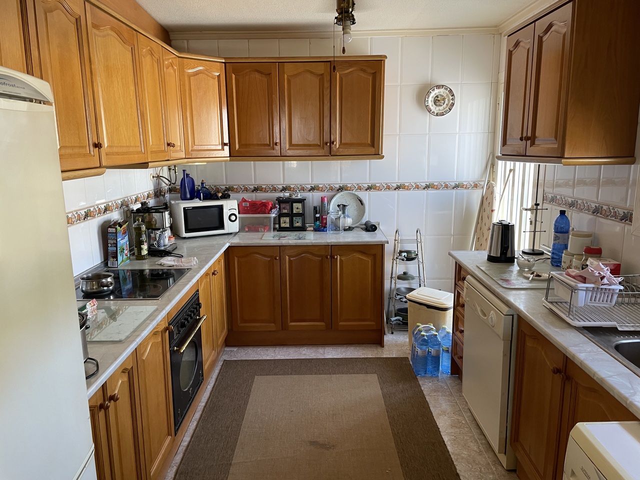 A lovely, detached corner villa with 3 bedrooms, 3 bathrooms and private swimming pool on the final