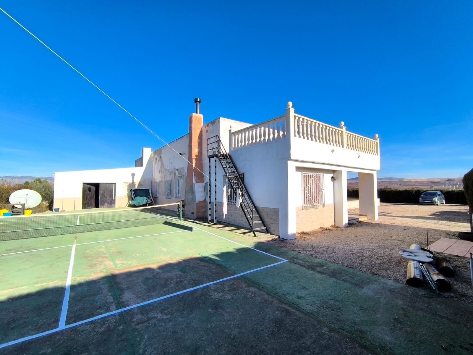 Charismatic reformed country villa located in Las Virtudes, set on a flat, fenced plot of almost 3,0