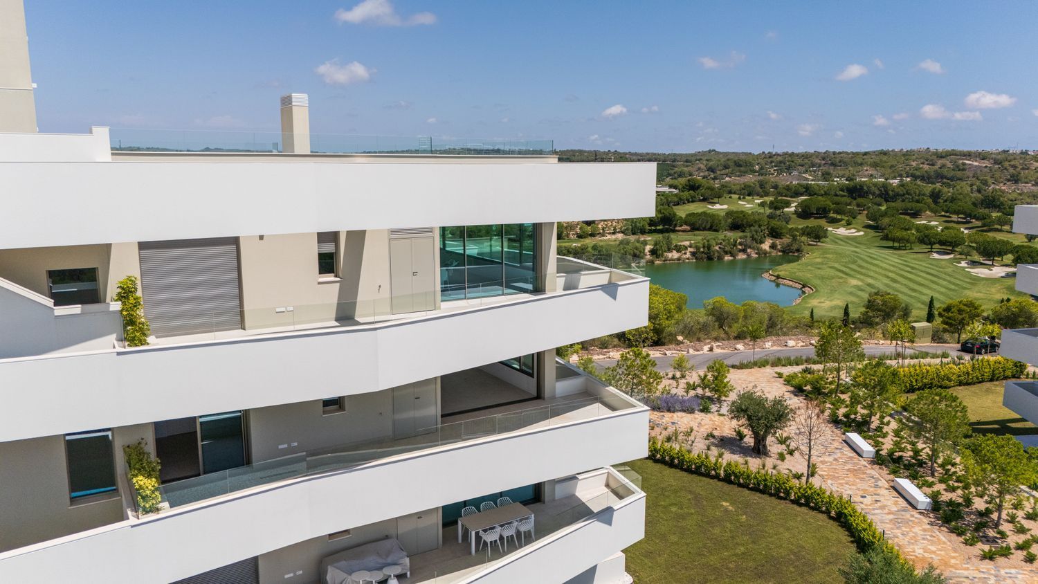 This beautifully designed three-bedroom, two-bathroom apartment is located in the prestigious Madroñ - Image 1