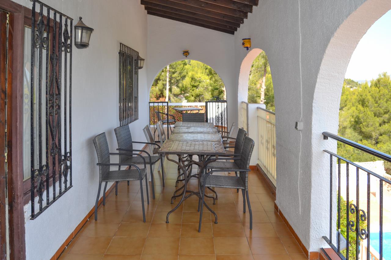 Splendid villa in Monte Pedreguer, with magnificent open views to the sea and valley