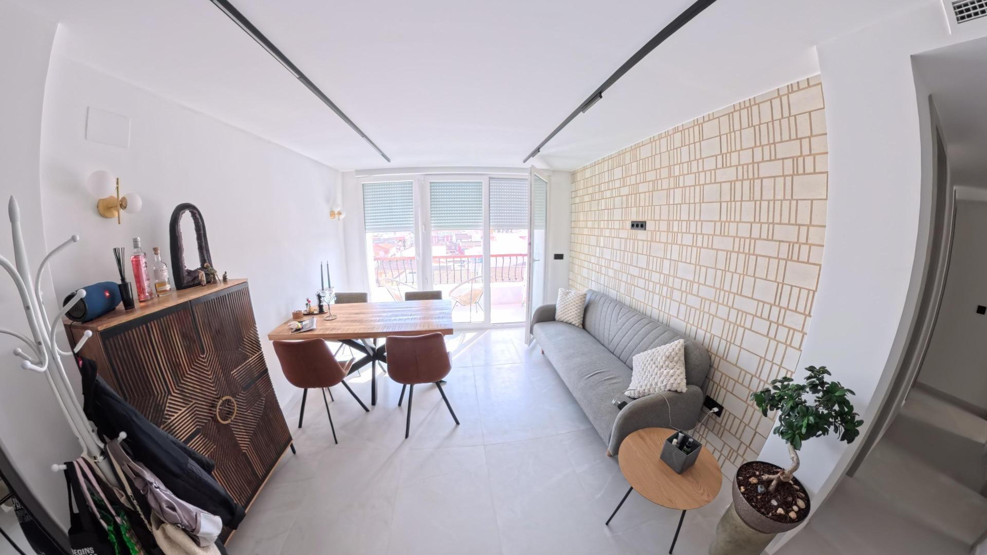 Located right in the heart of San Pedro del Pinatar, next to the Town Hall, this exceptional apartme - Image 1