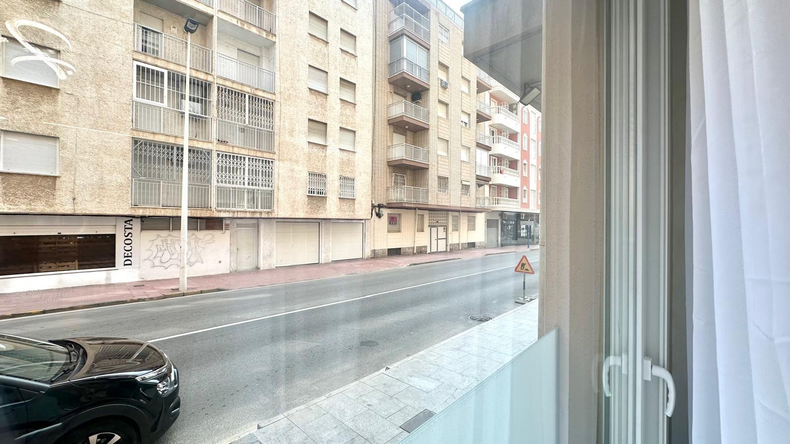 Spectacular renovated ground floor apartment next to Playa del Cura beach Located on the second line