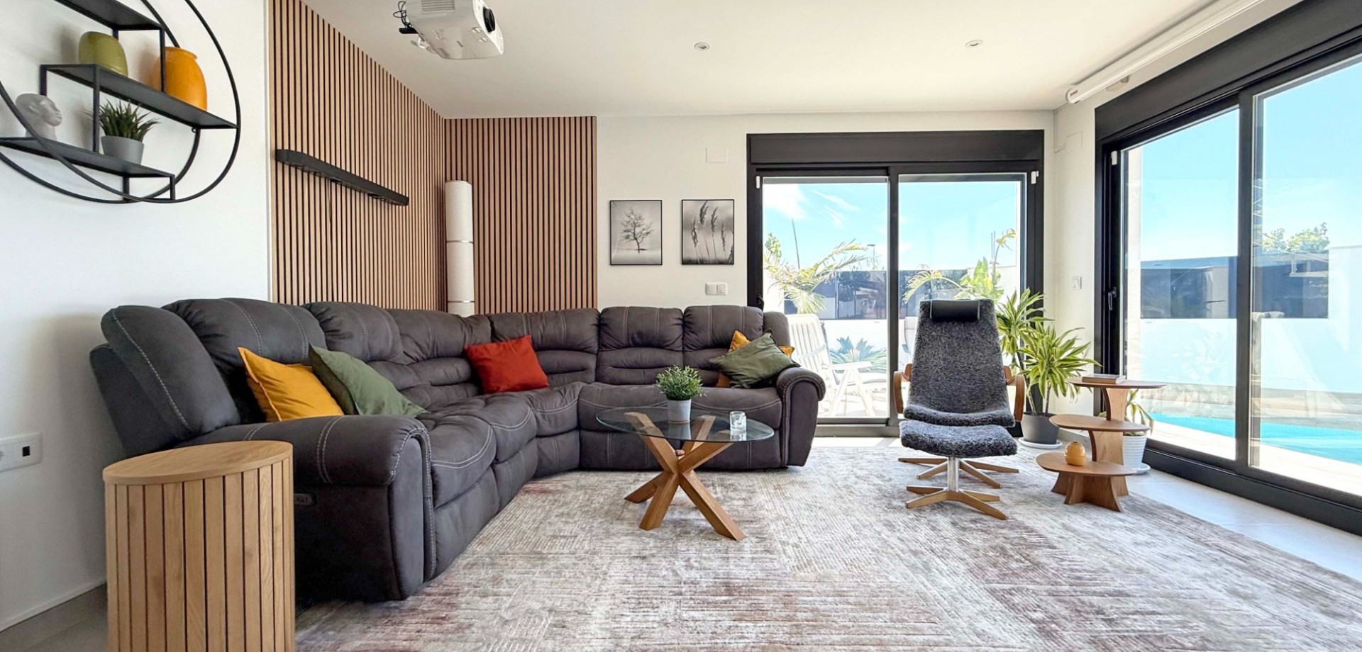 Step into contemporary comfort with this stylish, south-facing detached villa, built in 2024 and pre - Image 1