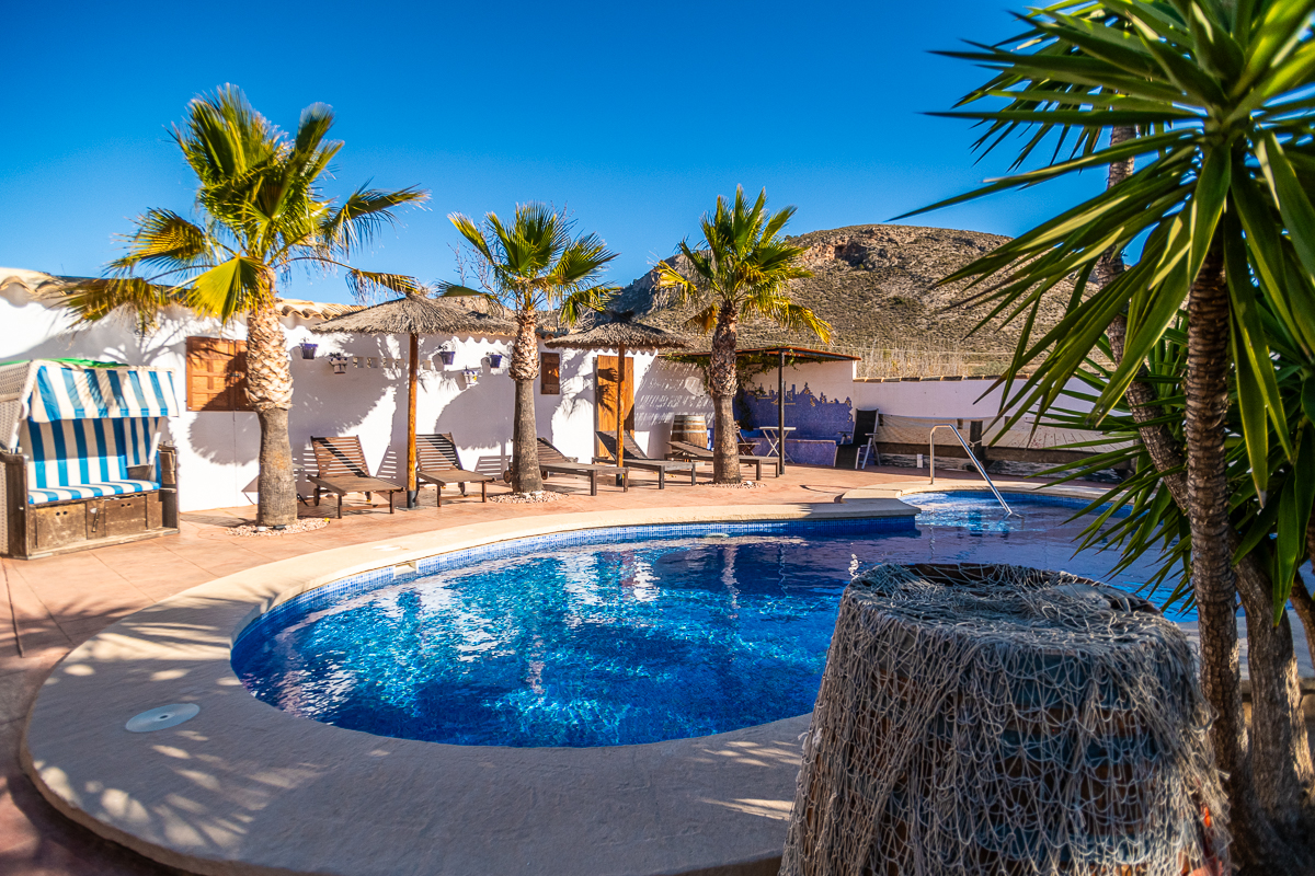 Finca Bed and Breakfast Located in Barba Roja (Alicante) in the countryside, this charming finca off