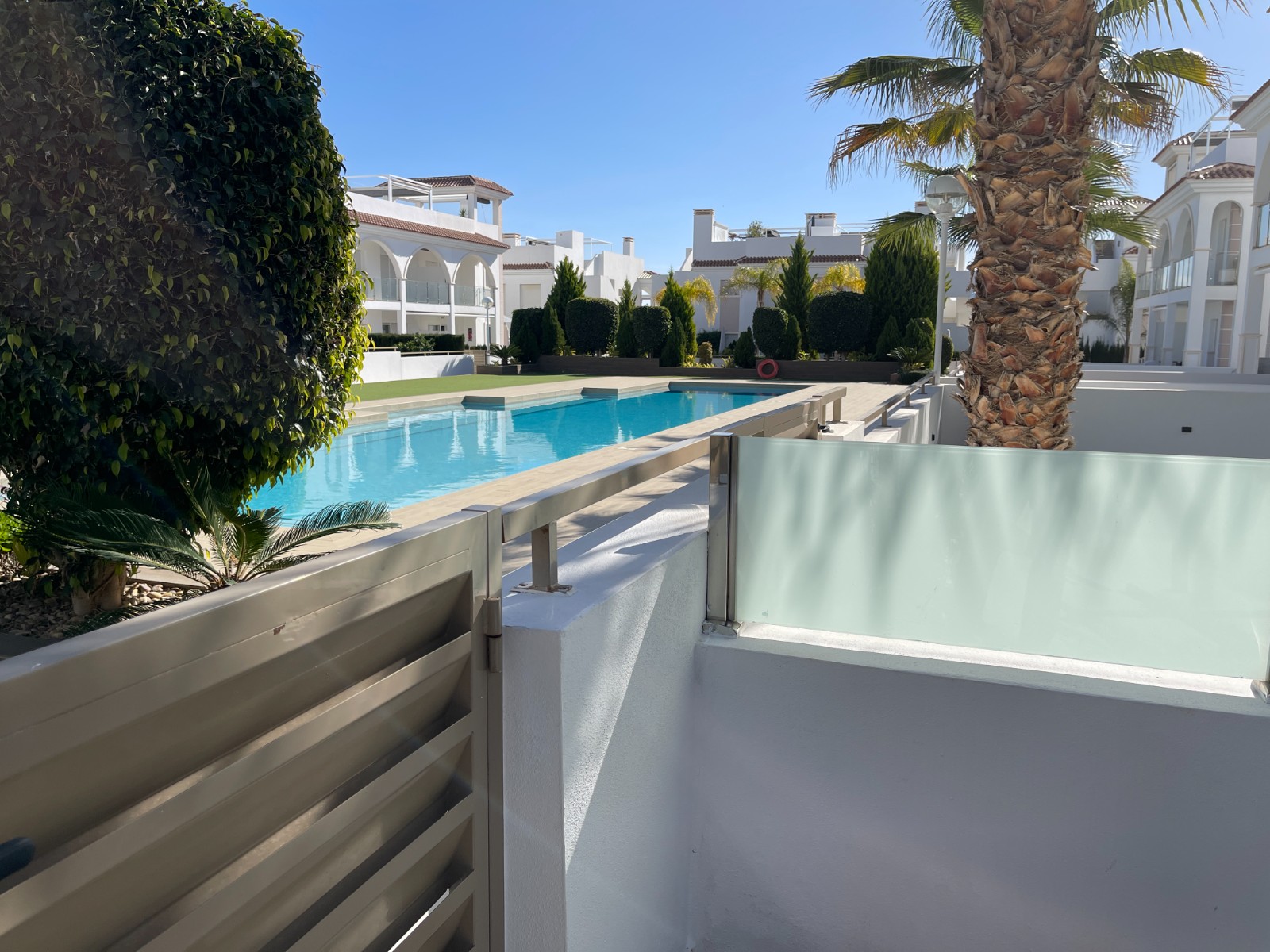 Gated residential complex of Mediterranean style flats with 2 bedrooms - Image 1