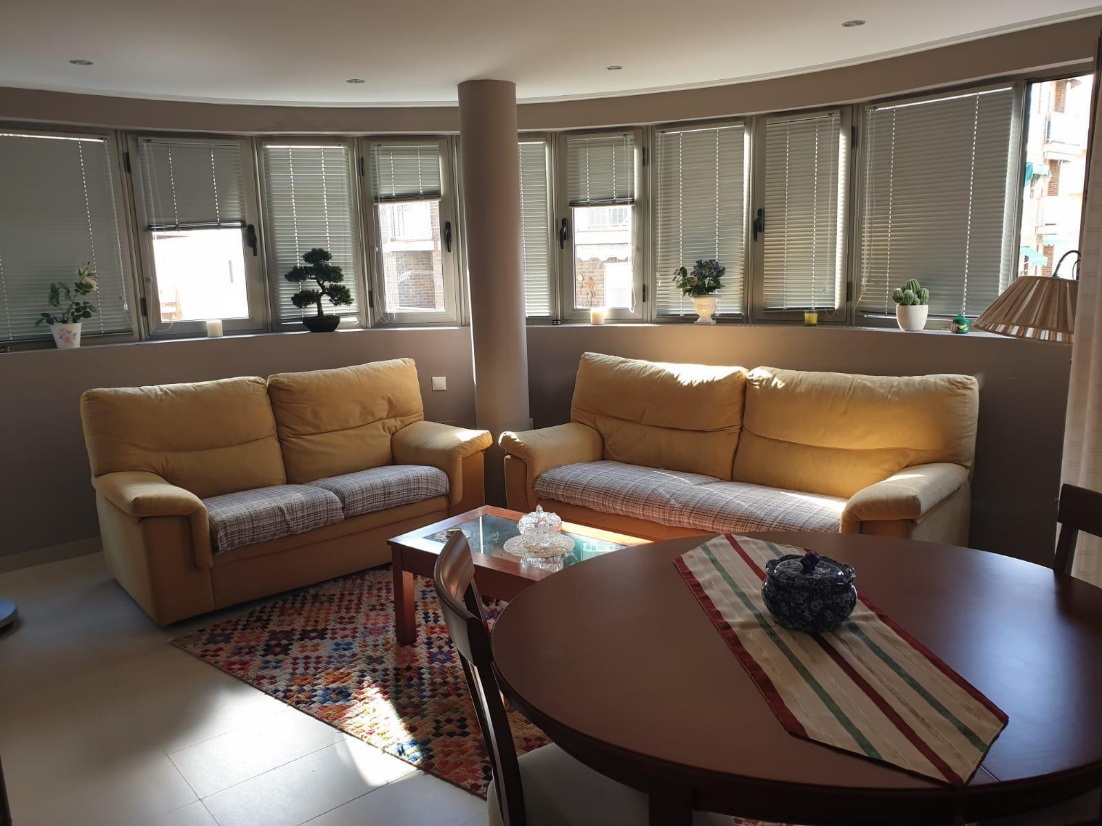 Discover this magnificent apartment located in Torrevieja, specifically in the coveted area of Las P - Image 1