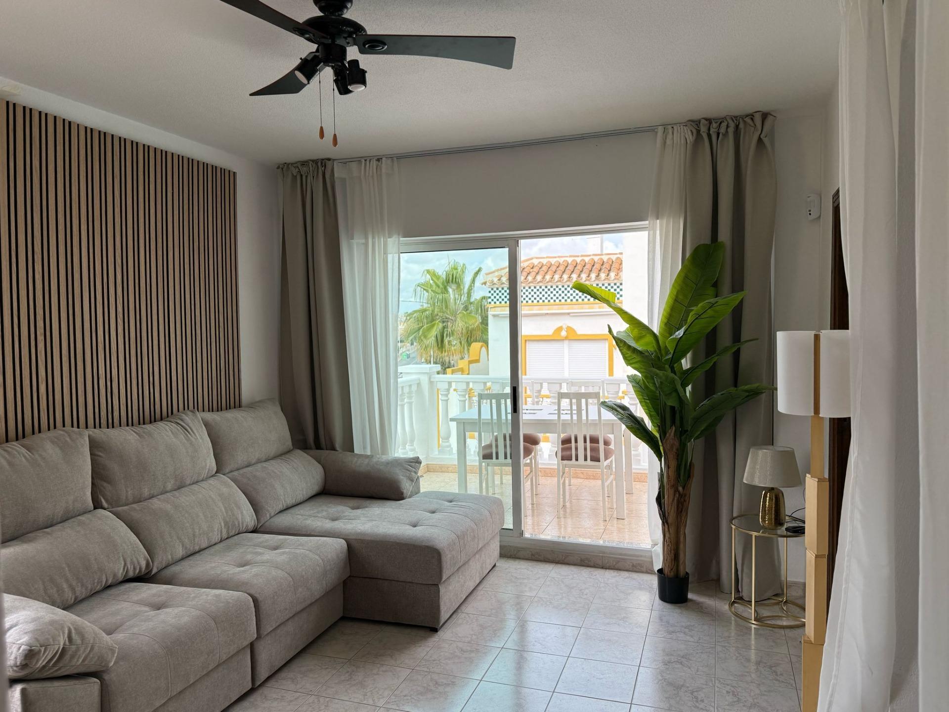 Bedrooms: 3, Bathrooms: 1, Bungalow in Torrevieja, Alicante, Spain - Image 1