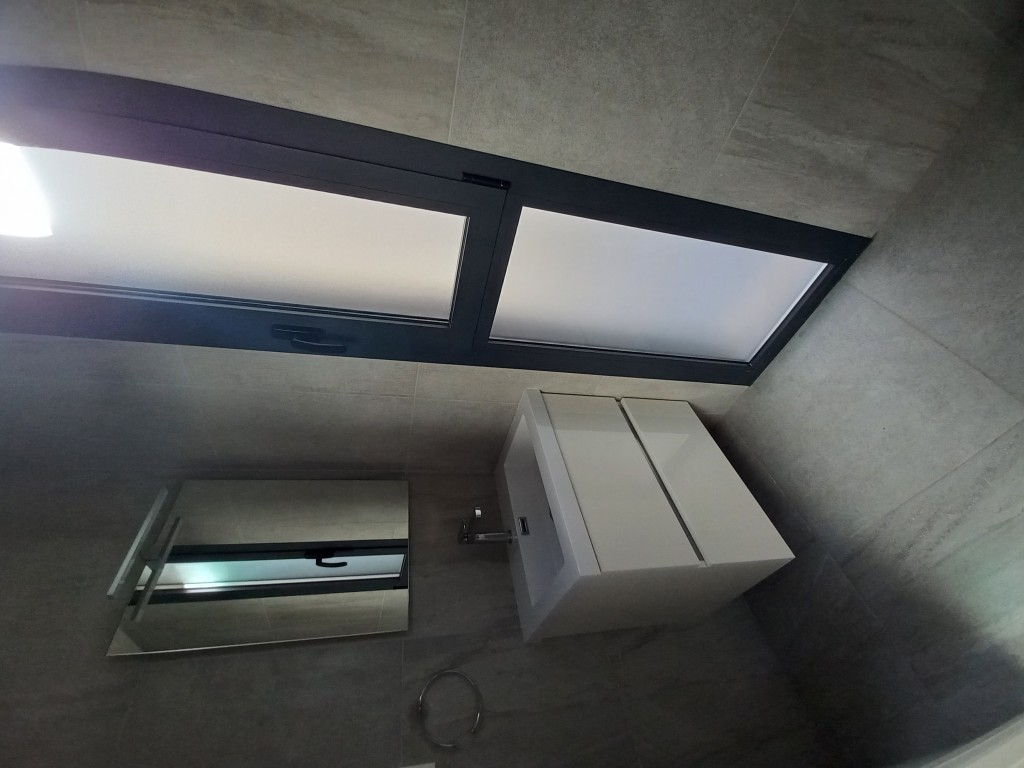 5 bedroom villa with guesthouse