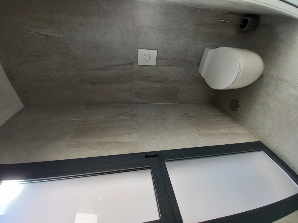 5 bedroom villa with guesthouse