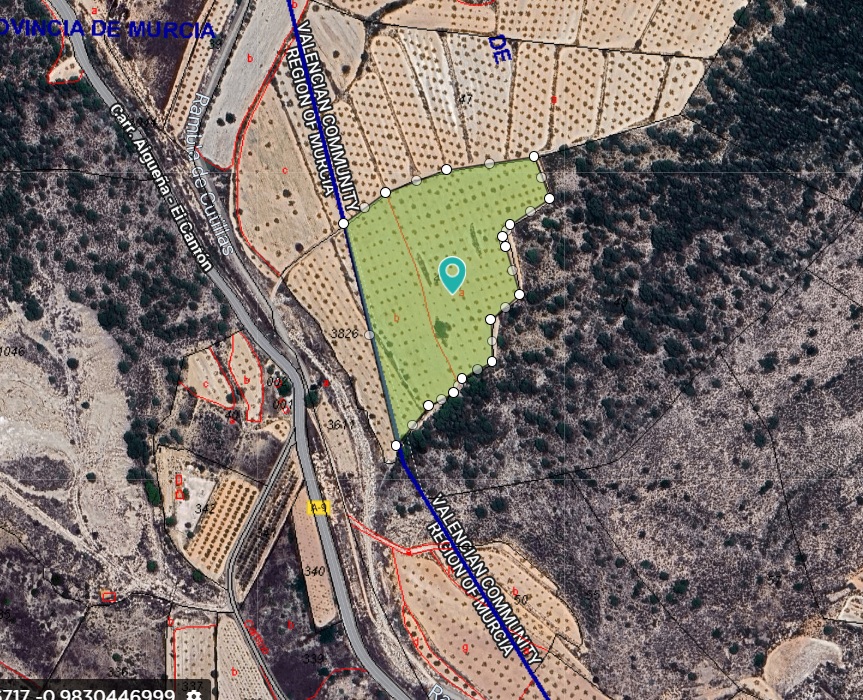 Beautiful piece of building land in a unique location - Image 1