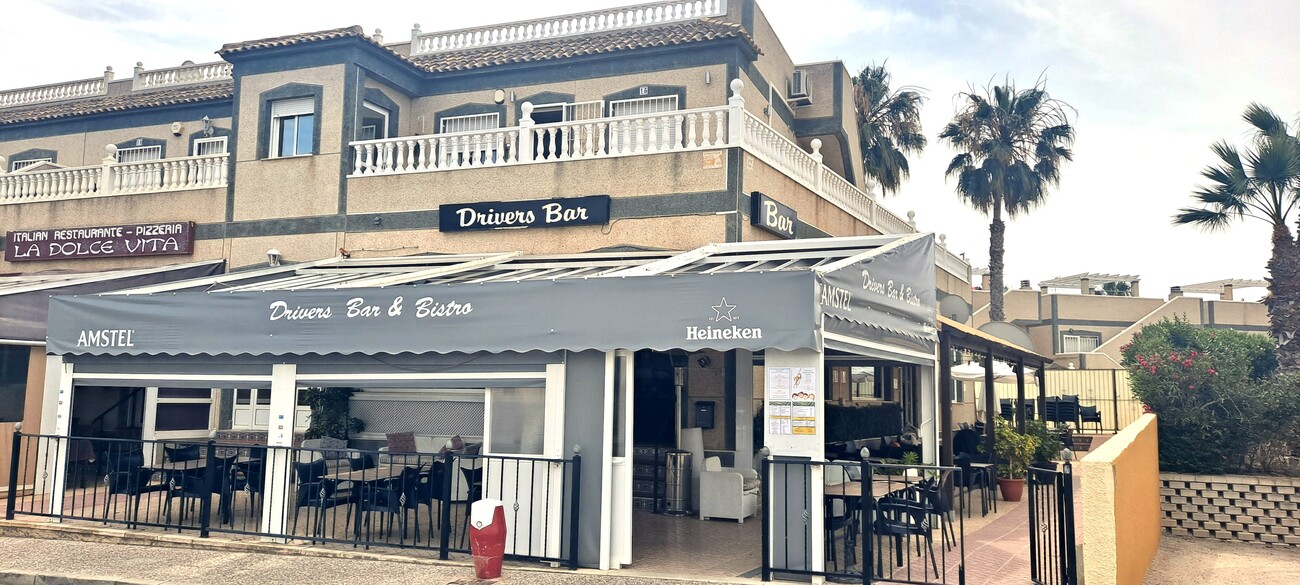 Fantastic opportunity to acquire this thriving business - Image 1