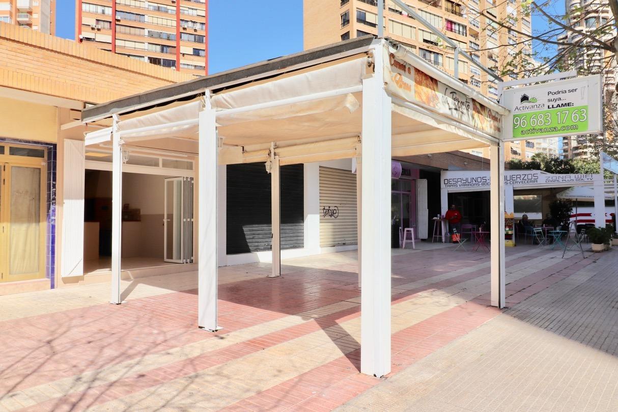 Inversion Opportunity: Bar in Benidorm – Zona New Juzgados Are you looking for a safe and profitable - Image 1