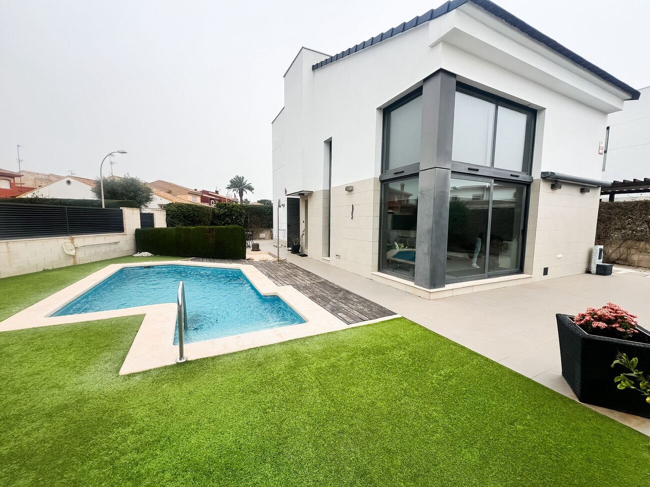 Bedrooms: 2, Bathrooms: 2, Villa in Santiago de la Ribera, Murcia, Spain - Image 1