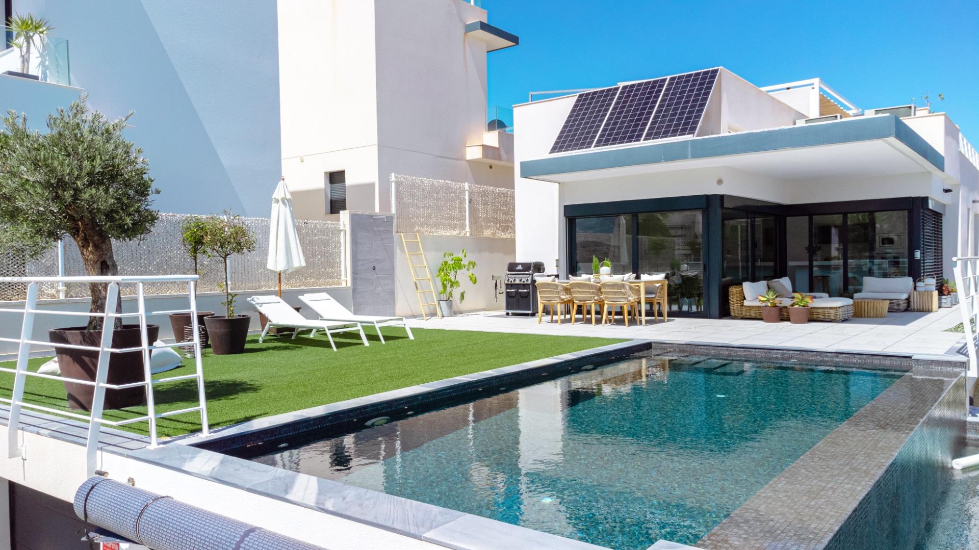 Exclusive Luxury Villa in San Miguel de Salinas Wake up to panoramic views of the sea and mountains, - Image 1