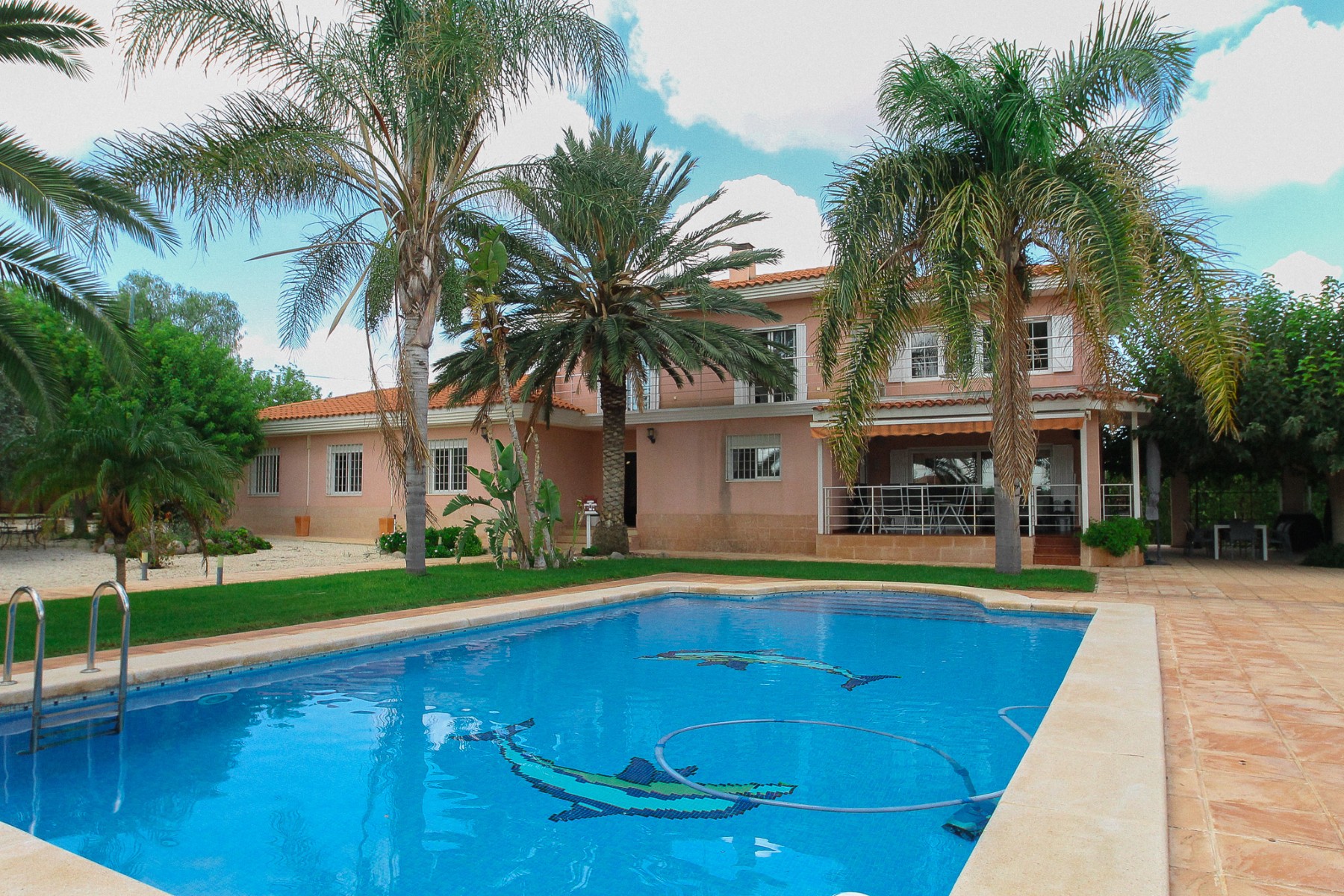 Detached villa with large plot and pool in San Vicente del Raspeig, Alicante In the municipality of - Image 1