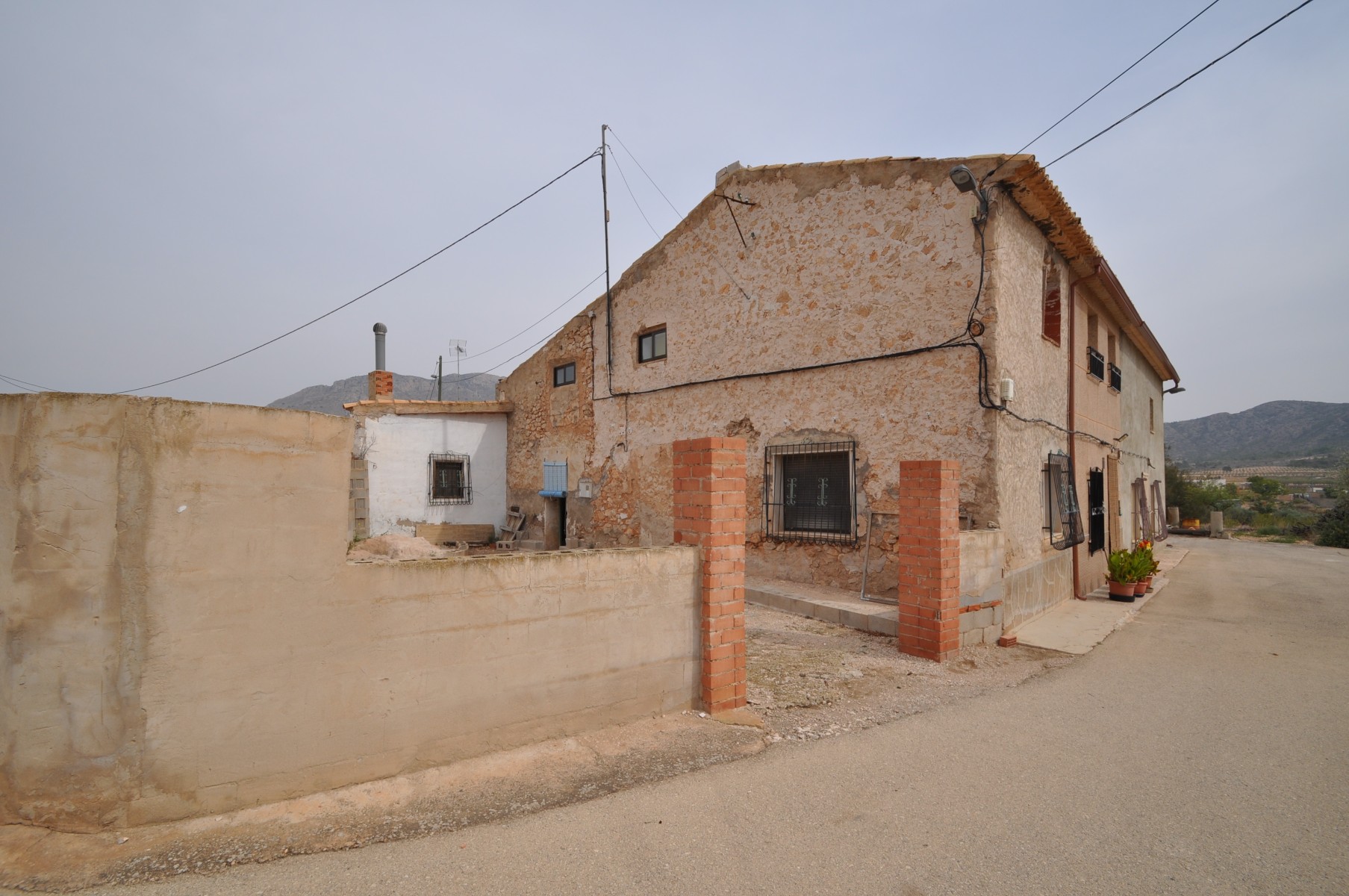 This house with patio and garden is located in the heart of a village in Abanilla - Image 1