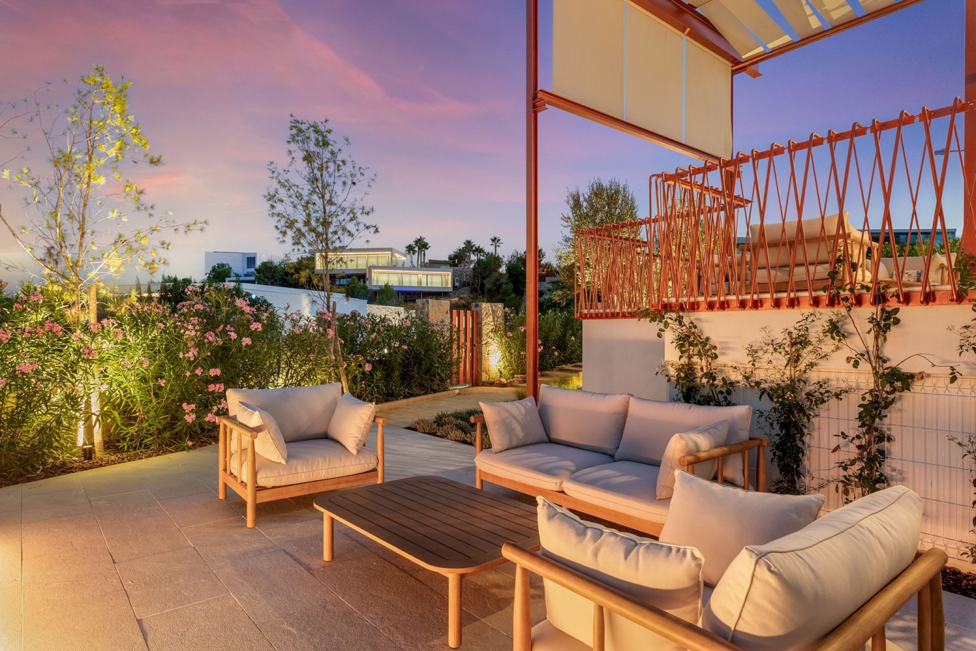 BEAUTIFUL VILLA ON THE GOLF COURSE COSTA BLANCA SPAIN - Image 1