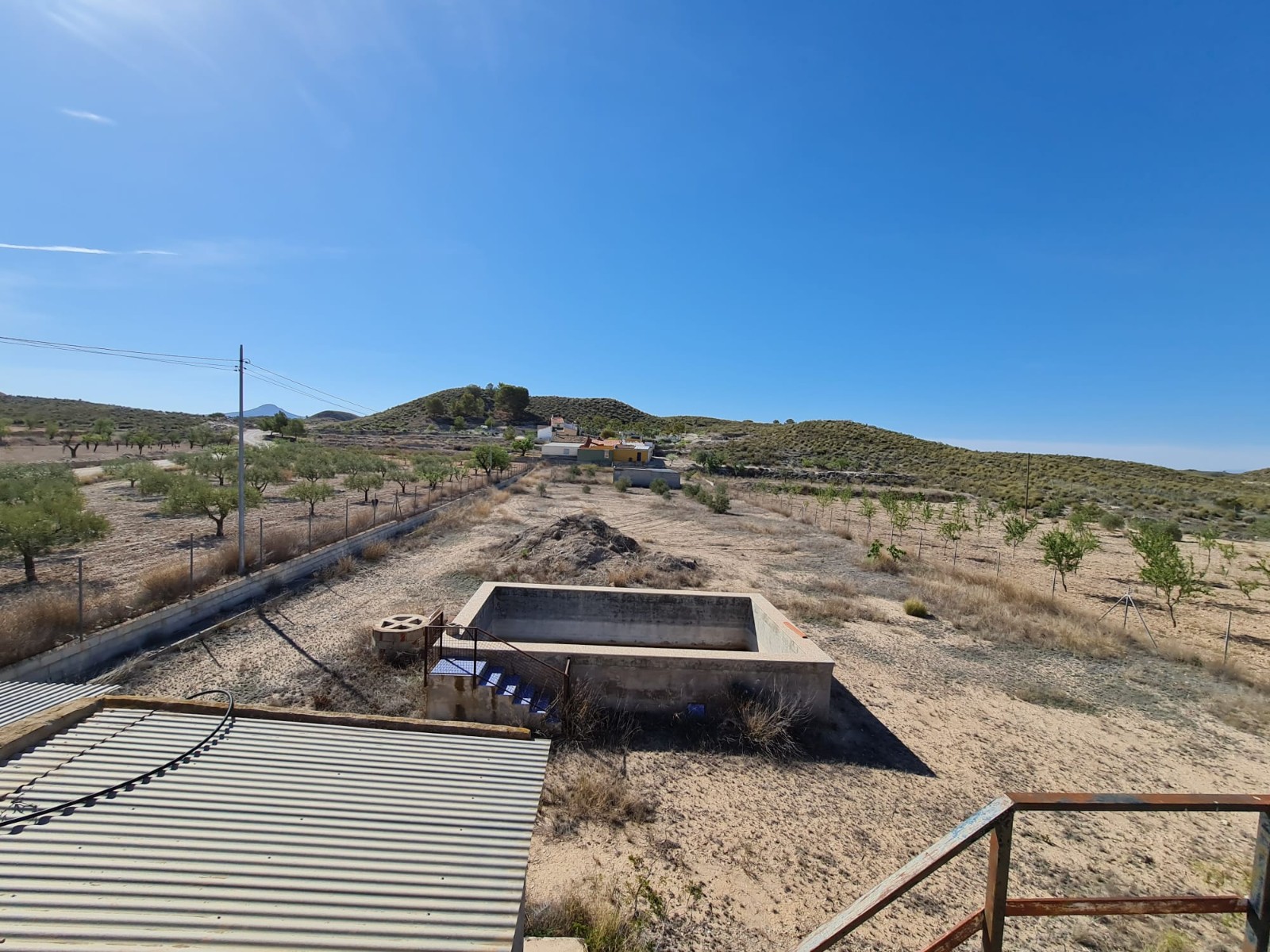 Uncover the potential of this charming old country villa, waiting to be restored and transformed int - Image 1