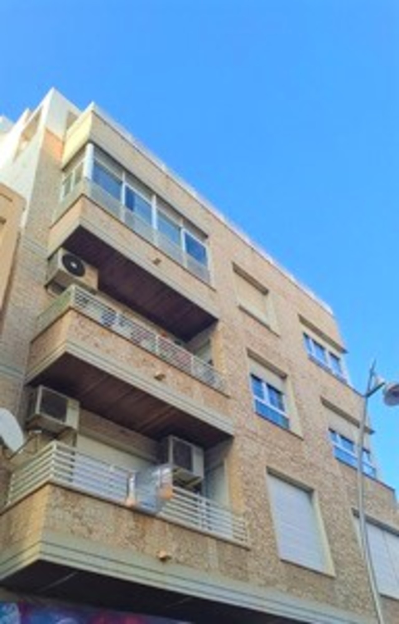 Huge and spectacular apartment located in Torrevieja center - Image 1